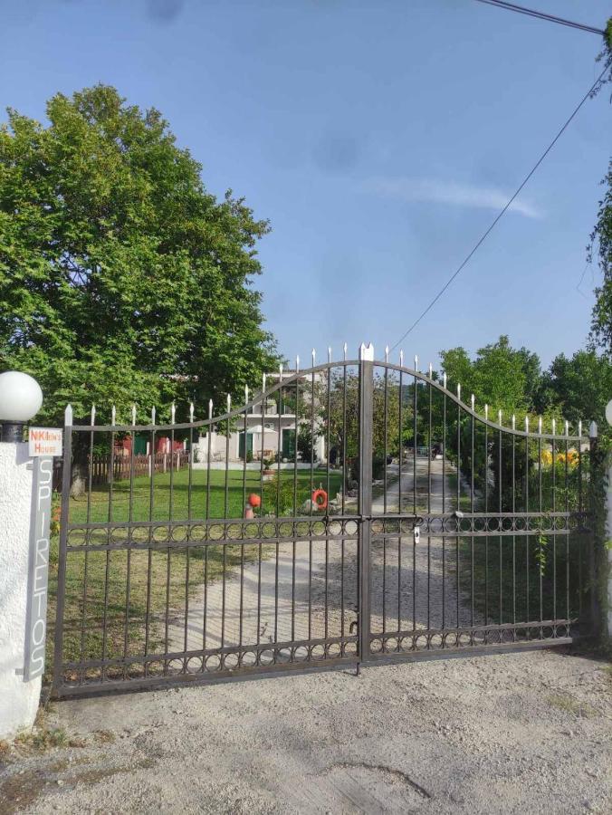 Nikilein's House, διαμέρισμα 150μ απο την παραλία Ρόδα Εξωτερικό φωτογραφία